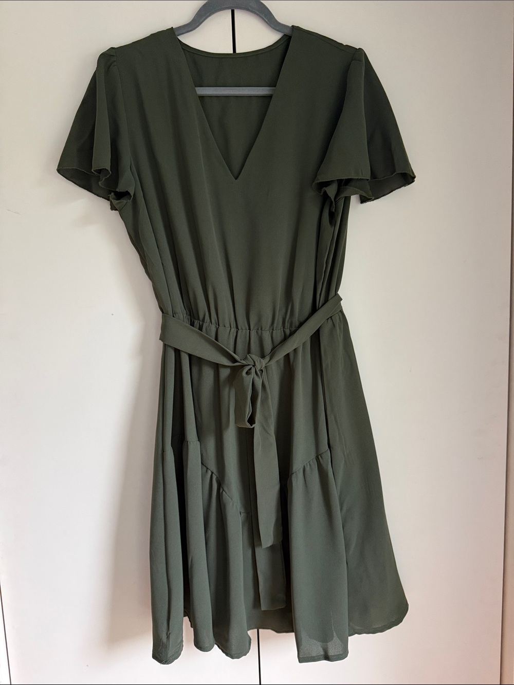 SHEIN Olive Green V-Neck Tie-Waist Midi Dress